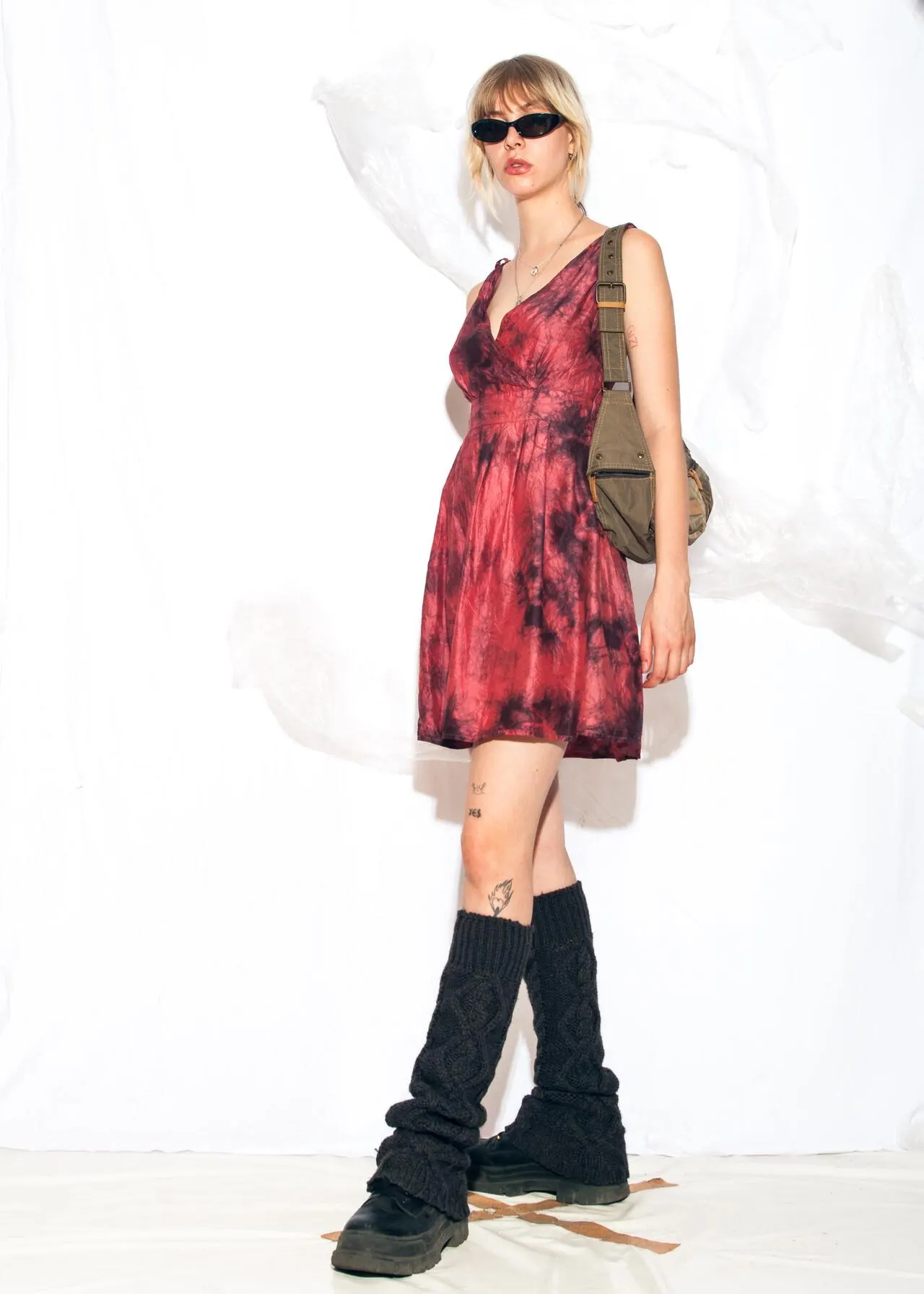 Red-and-black-tie-dye-A-line-skirt-2.jpg